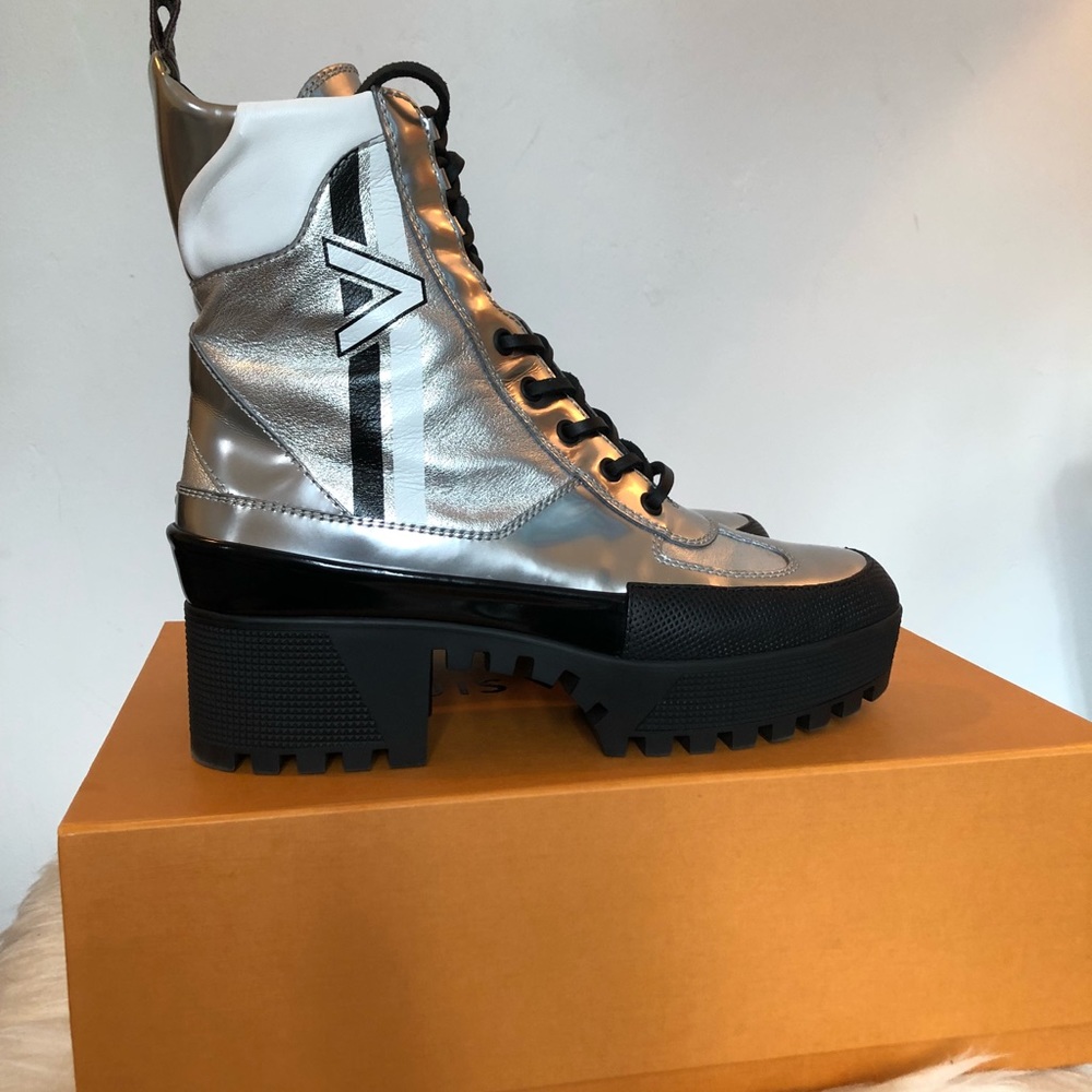 Louis Vuitton desert boots
